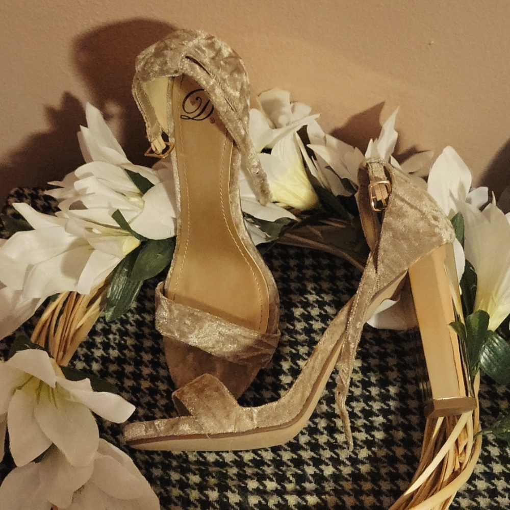 Velvet gold heels slippers